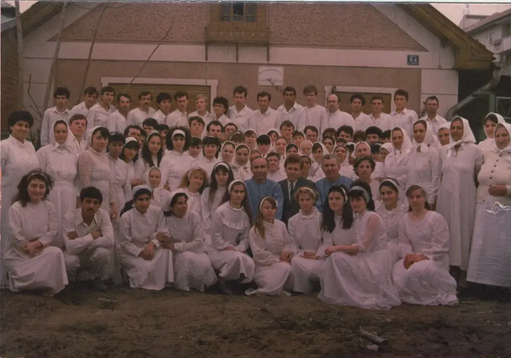 Botez nou-testamentar organizat de Biserica Elim, din arhiva anilor '90