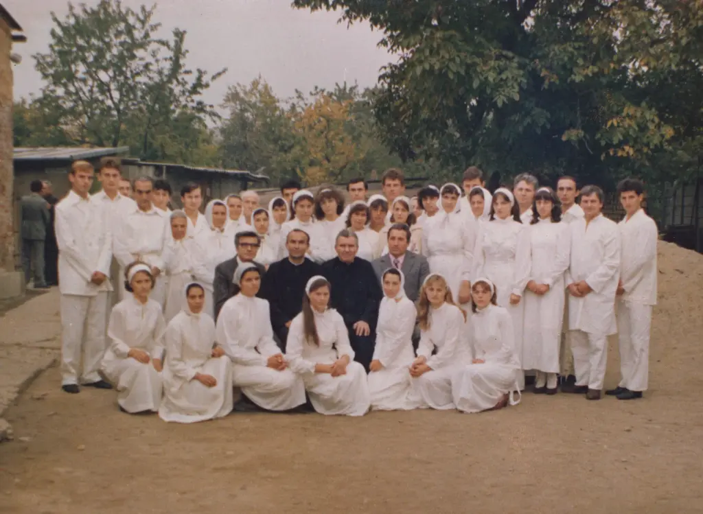 Botez nou-testamentar organizat de Biserica Elim, din arhiva anilor '90